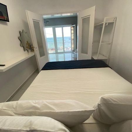 Candi Central Apartments 네오스마르마라스 외부 사진