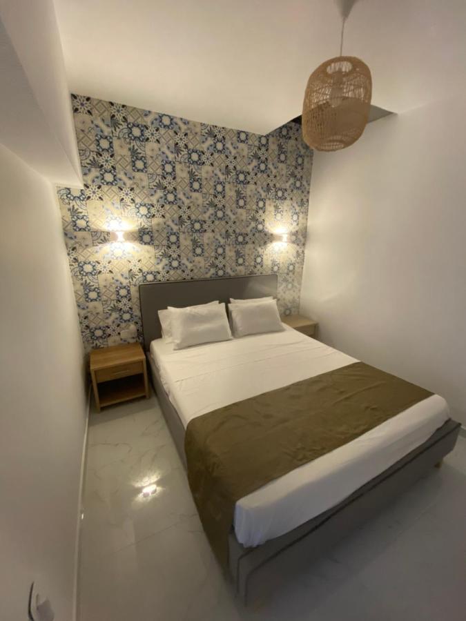 Candi Central Apartments 네오스마르마라스 외부 사진