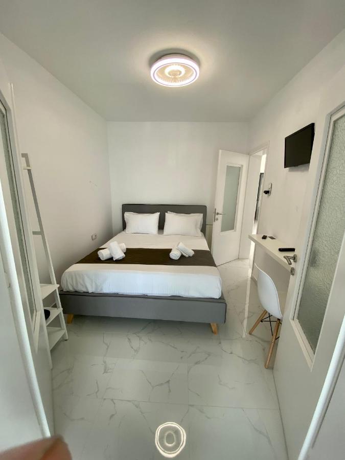 Candi Central Apartments 네오스마르마라스 외부 사진