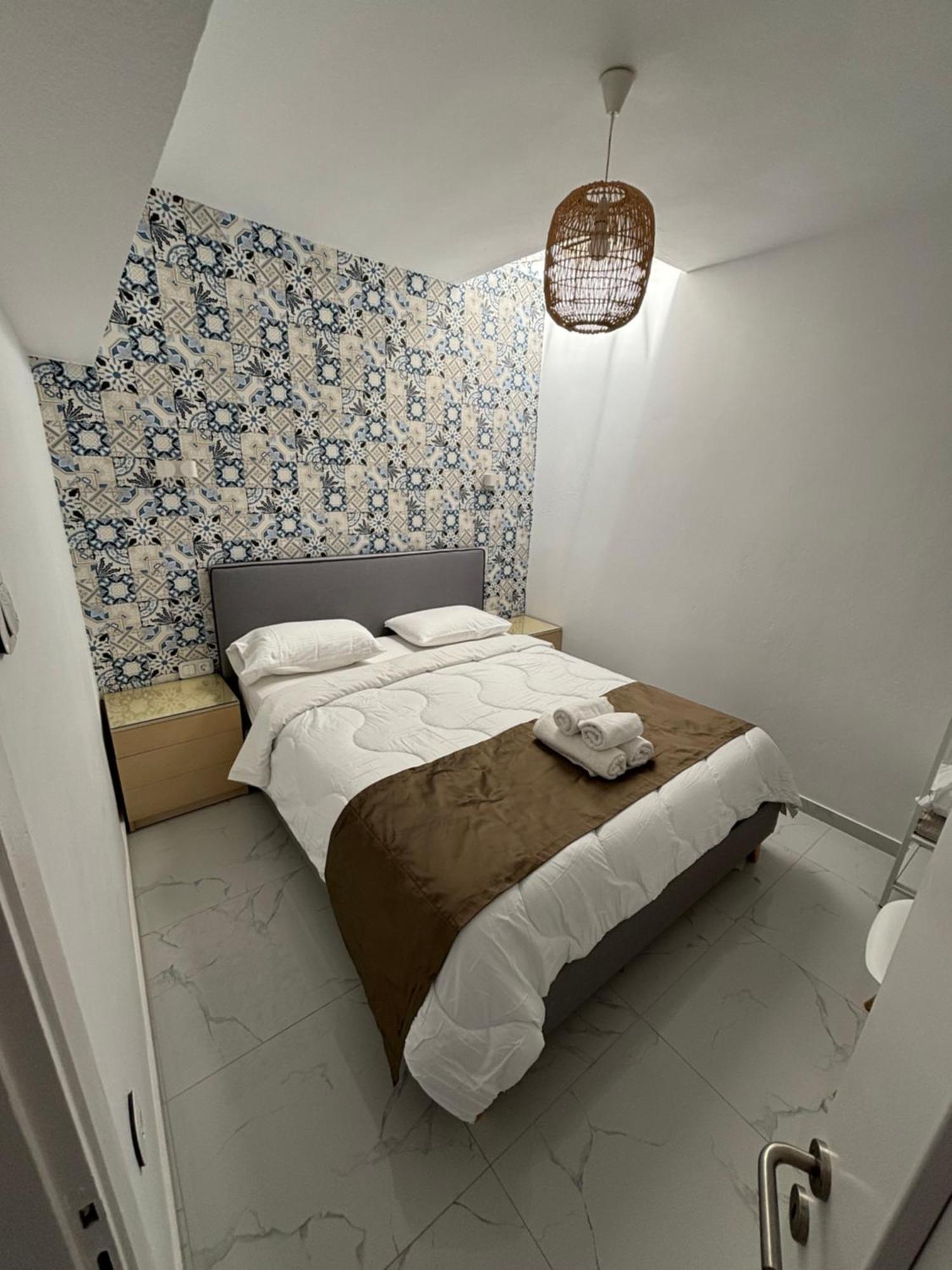 Candi Central Apartments 네오스마르마라스 외부 사진