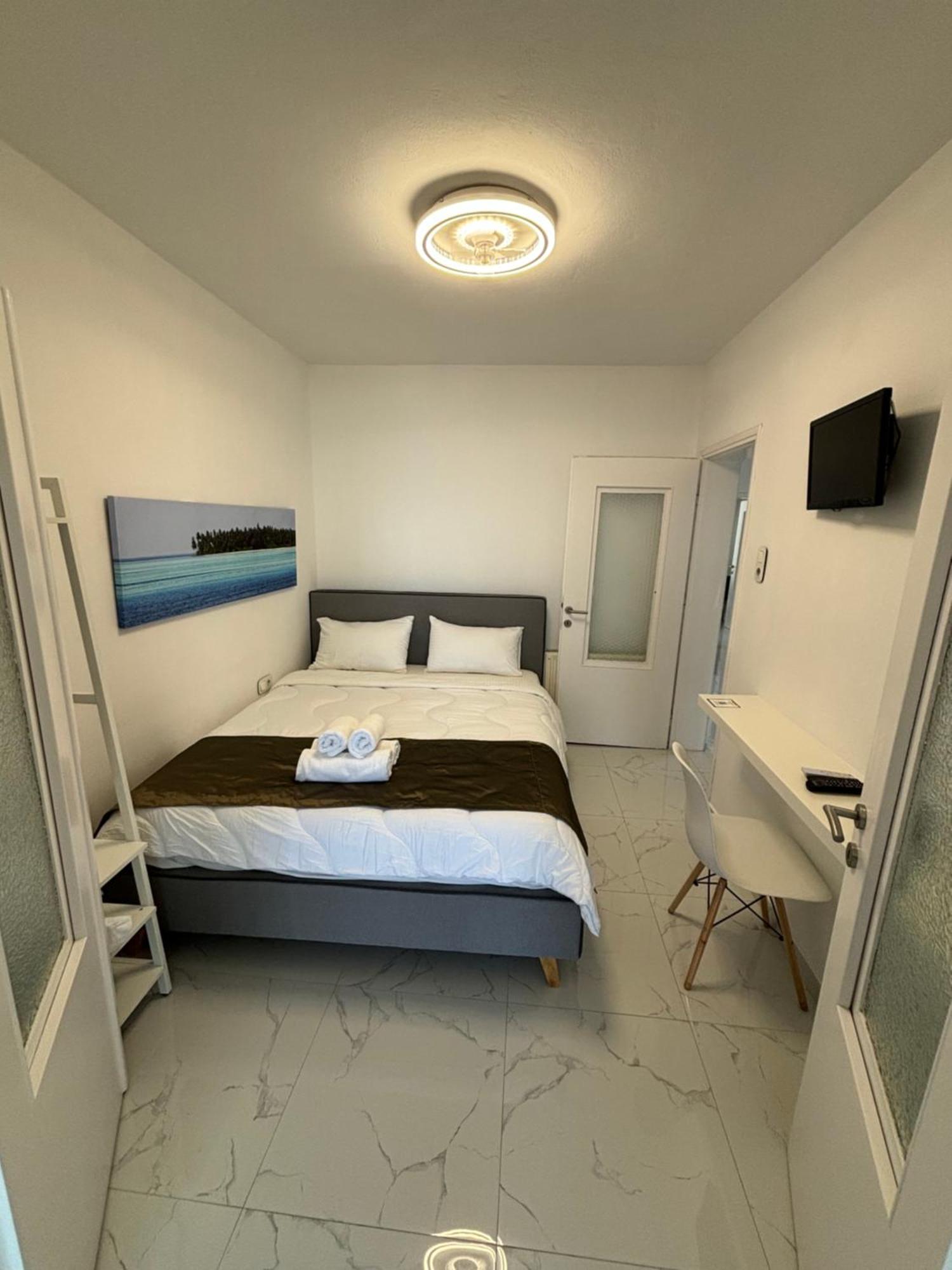 Candi Central Apartments 네오스마르마라스 외부 사진